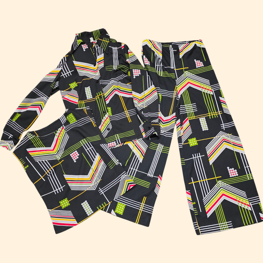 1960s 3 Piece Chevron Abstract Polyester Pantsuit ~ Medium ~ Set Black Dagger Collar