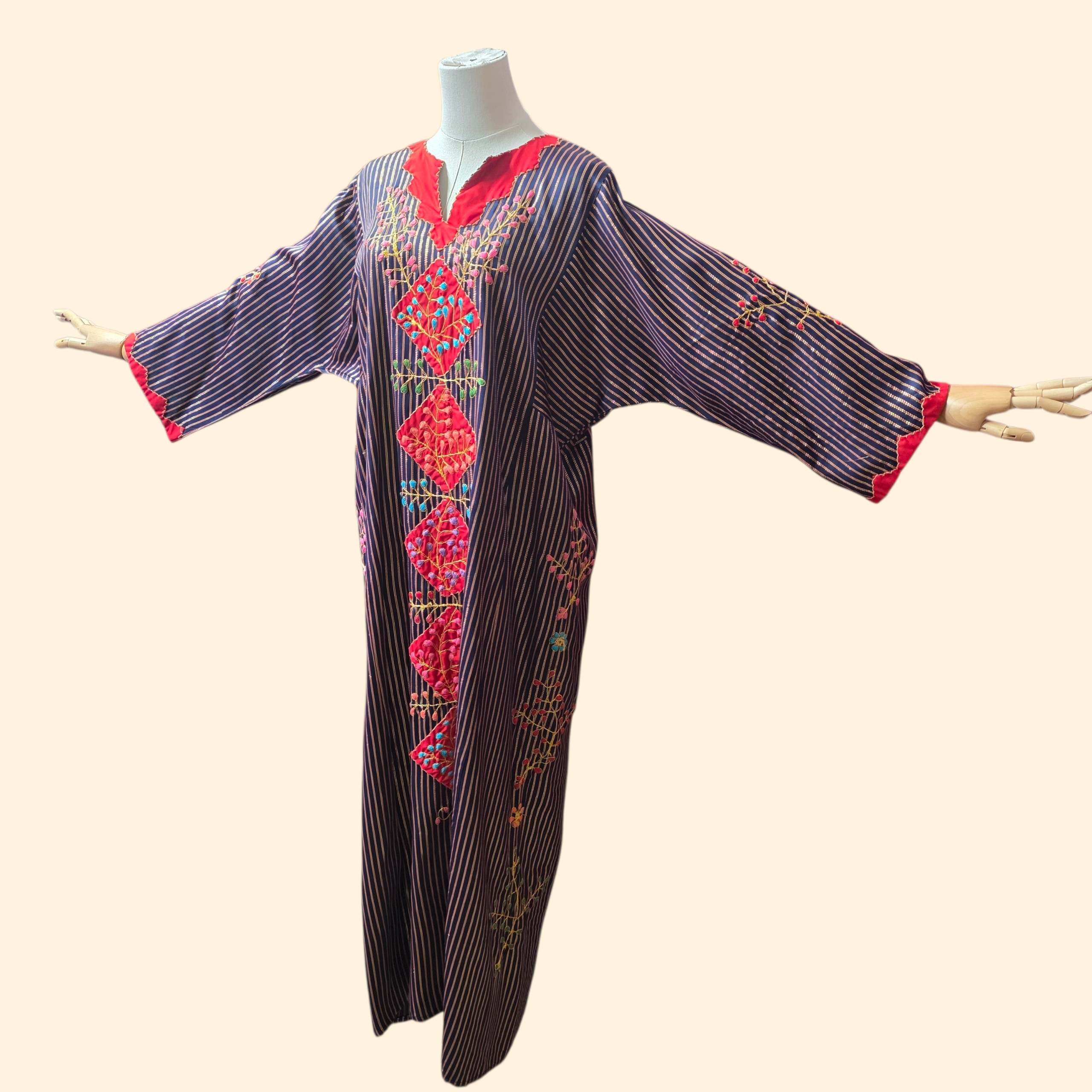 1960s Metallic Embrodered Kaftan ~ Large ~  Gold Lurex Stripe Batwing