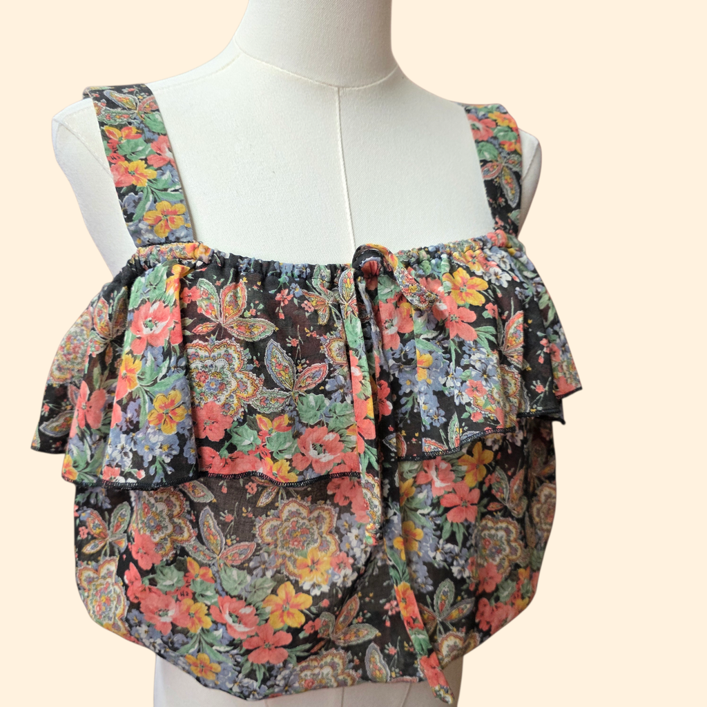 1970s Boho Floral Cropped Tank Top ~ Medium ~ Ruffle Black Pastel