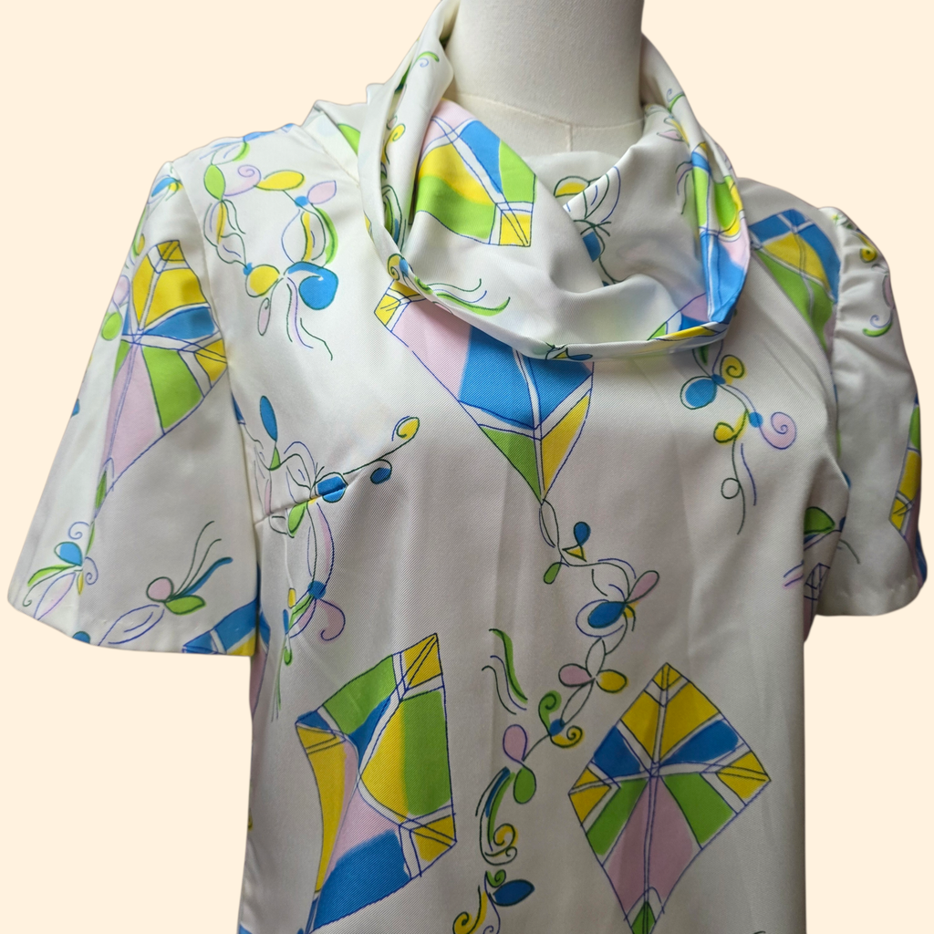 1960s Novelty Kite Print Cowl Neck Top ~ Medium