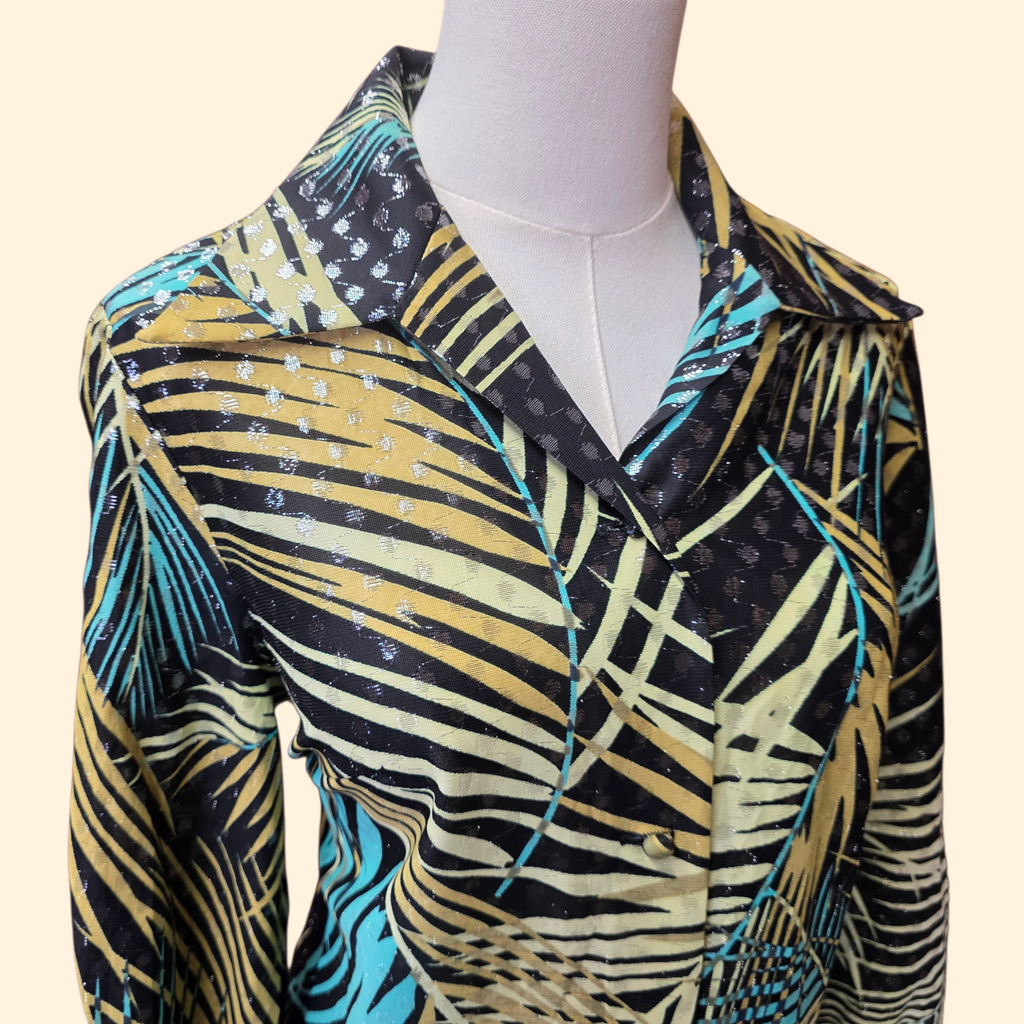1970s Leaf Print Lurex Dagger Collar Button Down Shirt ~ Medium