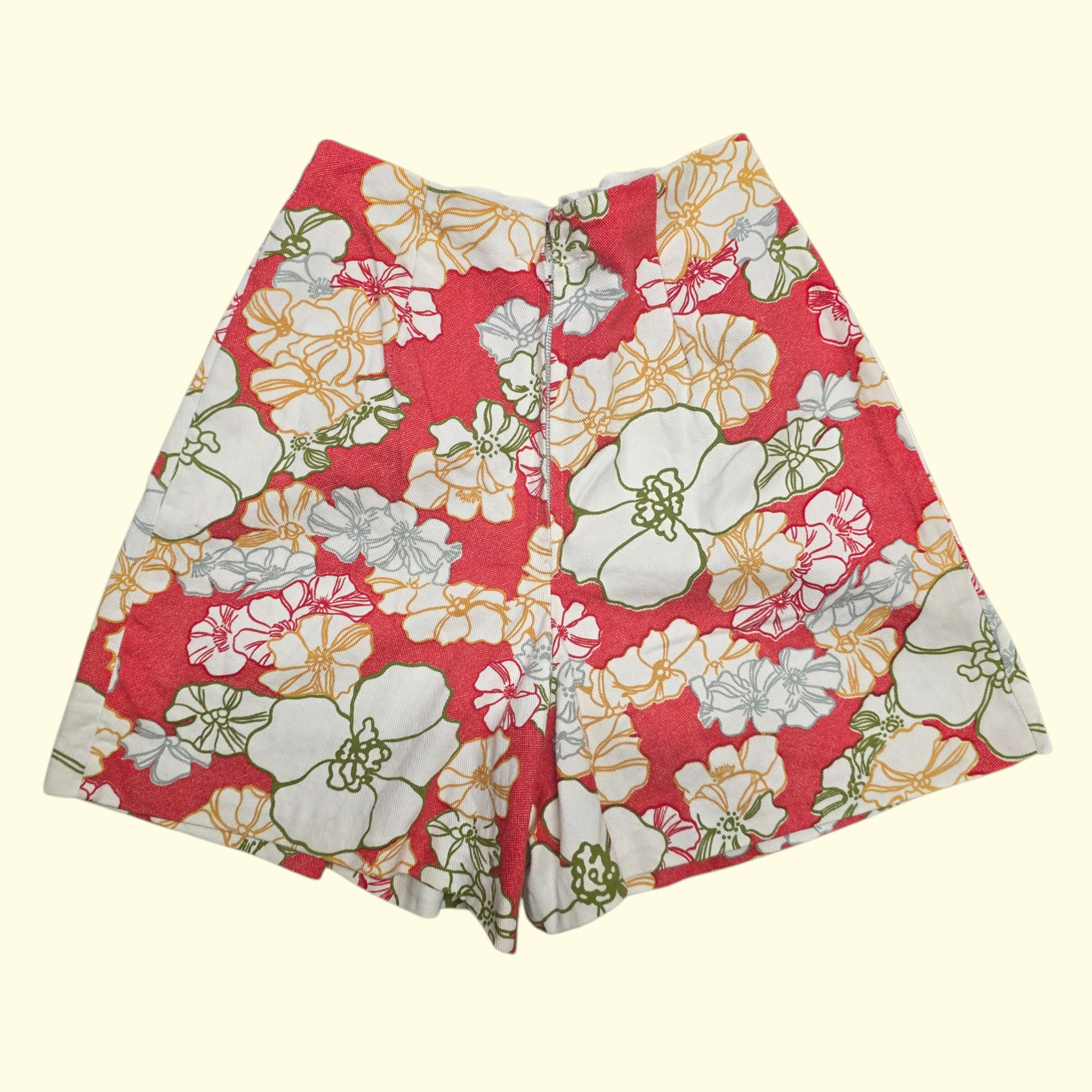 1960s High Rise Floral Print Shorts ~ Extra Small