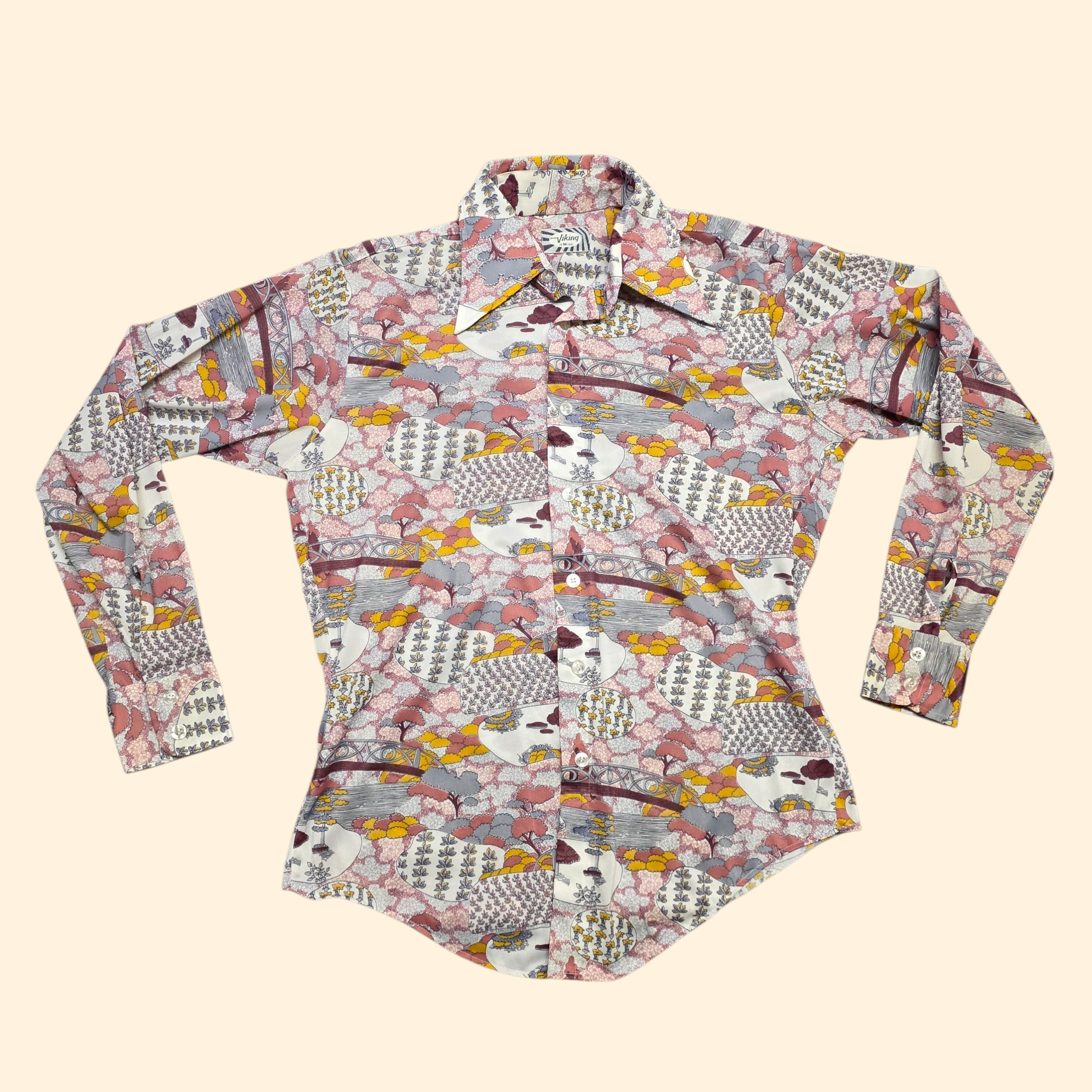 1970s Japanese Garden Bridge Novelty Print Dagger Collar ~ Medium ~ Viking Pink Mustard Gray Men's Long Sleeve Button Down