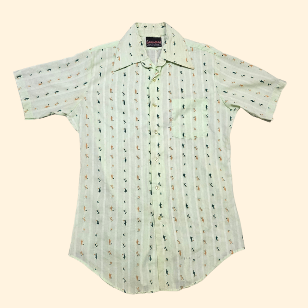 1970s Hunting Novelty Print Button Down Shirt ~ Medium ~ Sage Green Short Sleeve Men's