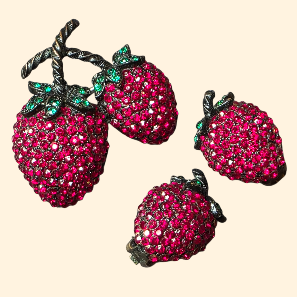 1960s Weiss Strawberry Rhinestone Brooch and Clip On Earrings Set