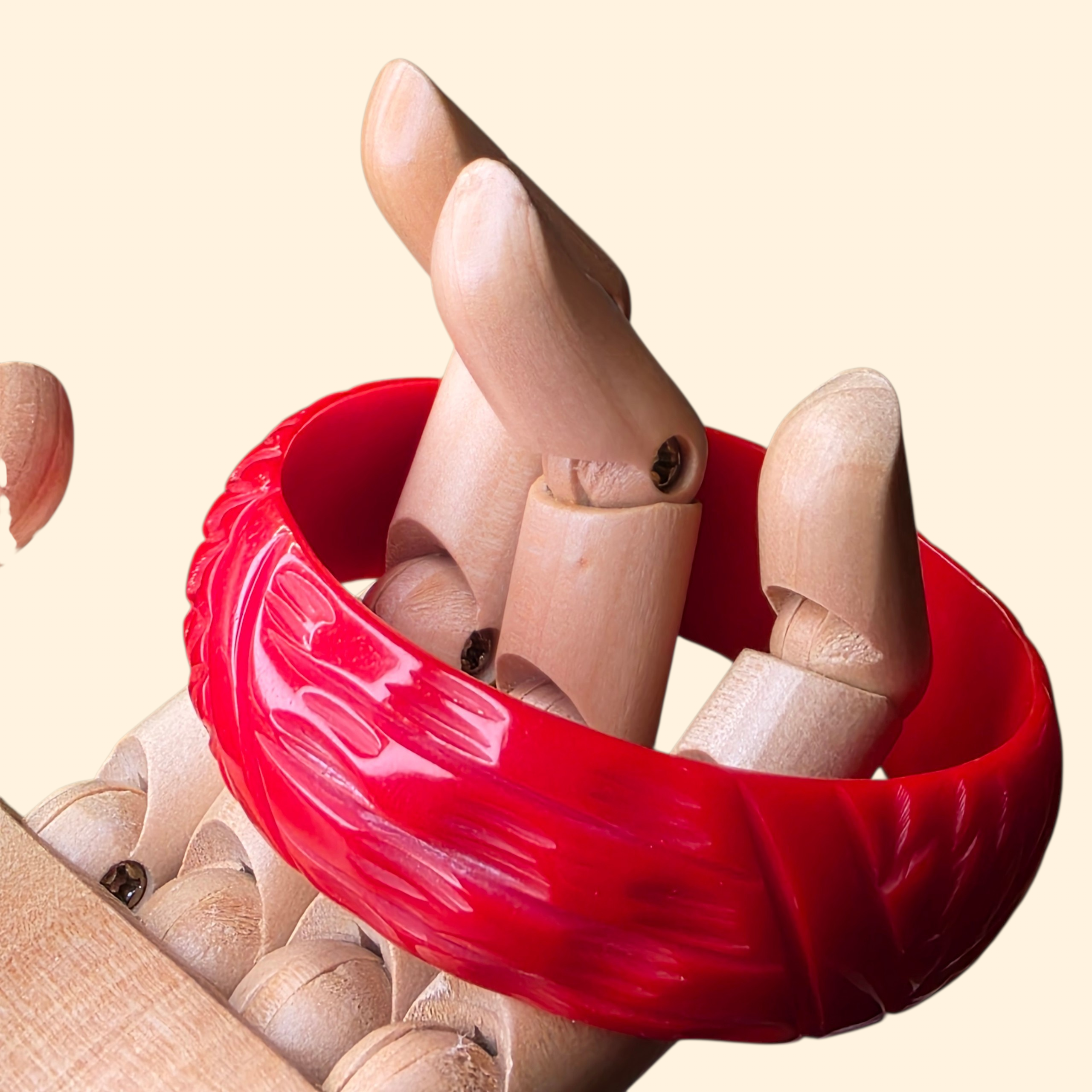 1960s Red Carved Lucite Bangle ~ Mod Rockabilly