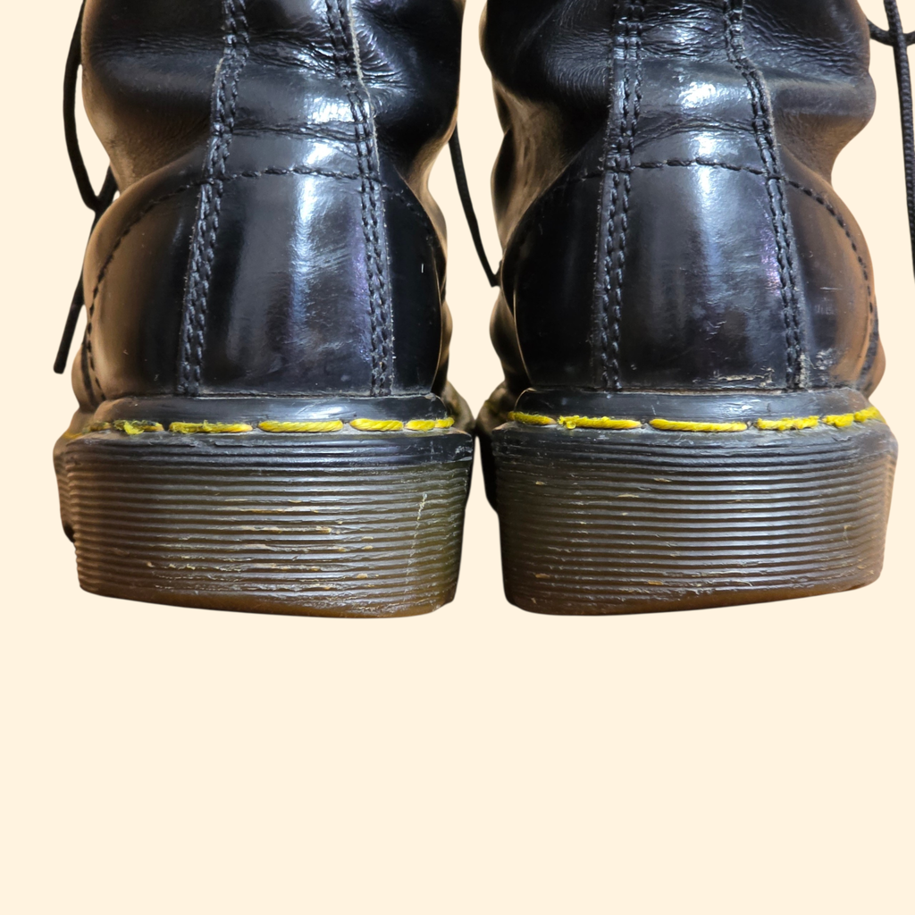 1990s Doc Marten 1460 8 Eyelet Black Leather Boots ~ US Women's 5.5 / 6 ~ Combat D Ring Lace Up
