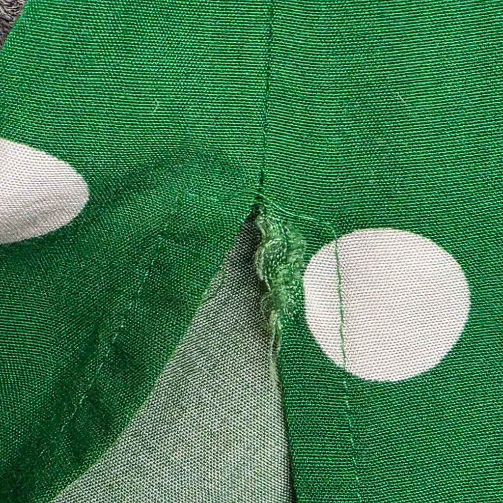 1990s Green and White Polka Dot Oversized Button Down Shirt ~ Extra Large ~ Long Sleeve Carolina Colours