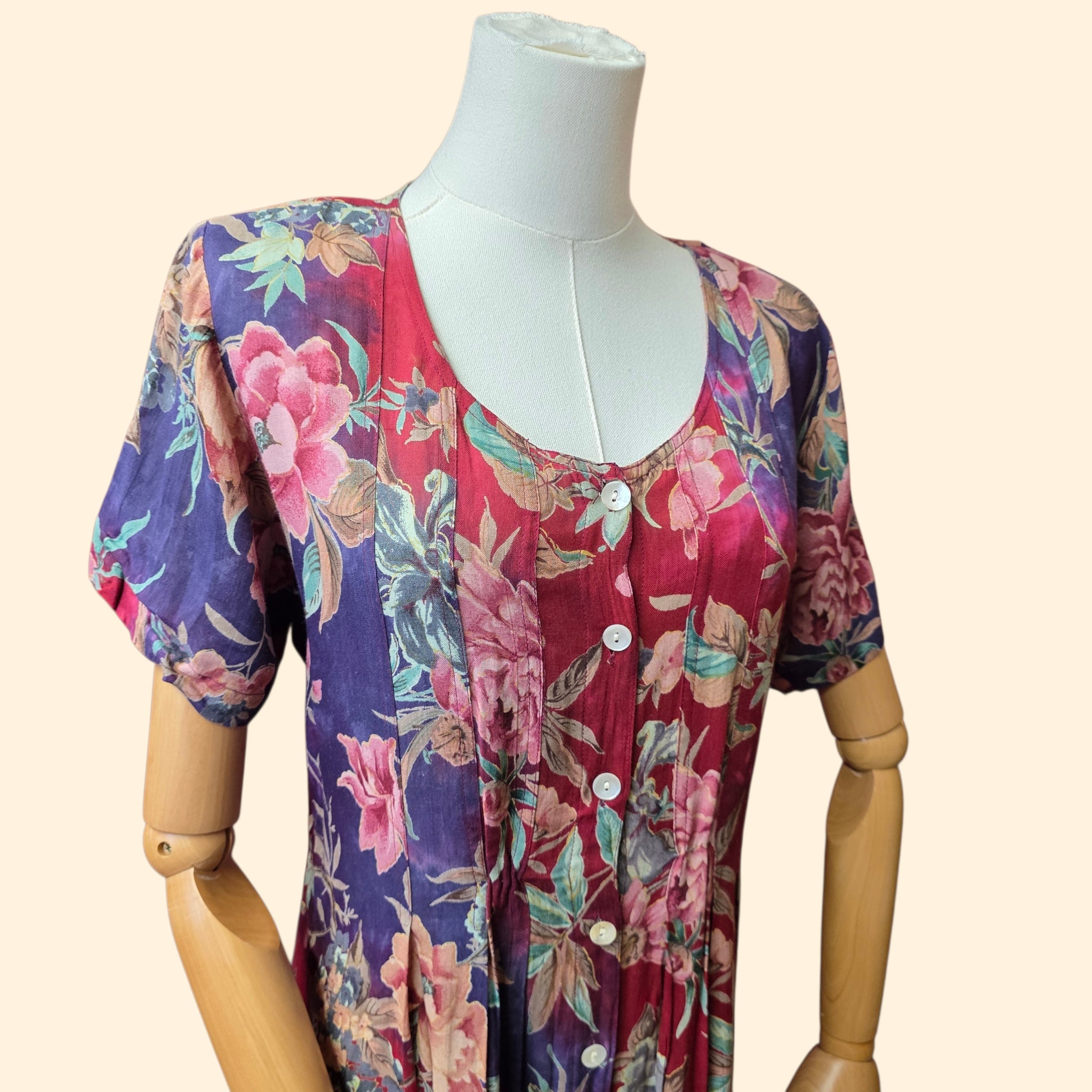 1990s Floral Button Down Short Sleeve Maxi Dress ~ Small Medium ~ Rayon Boho Duster