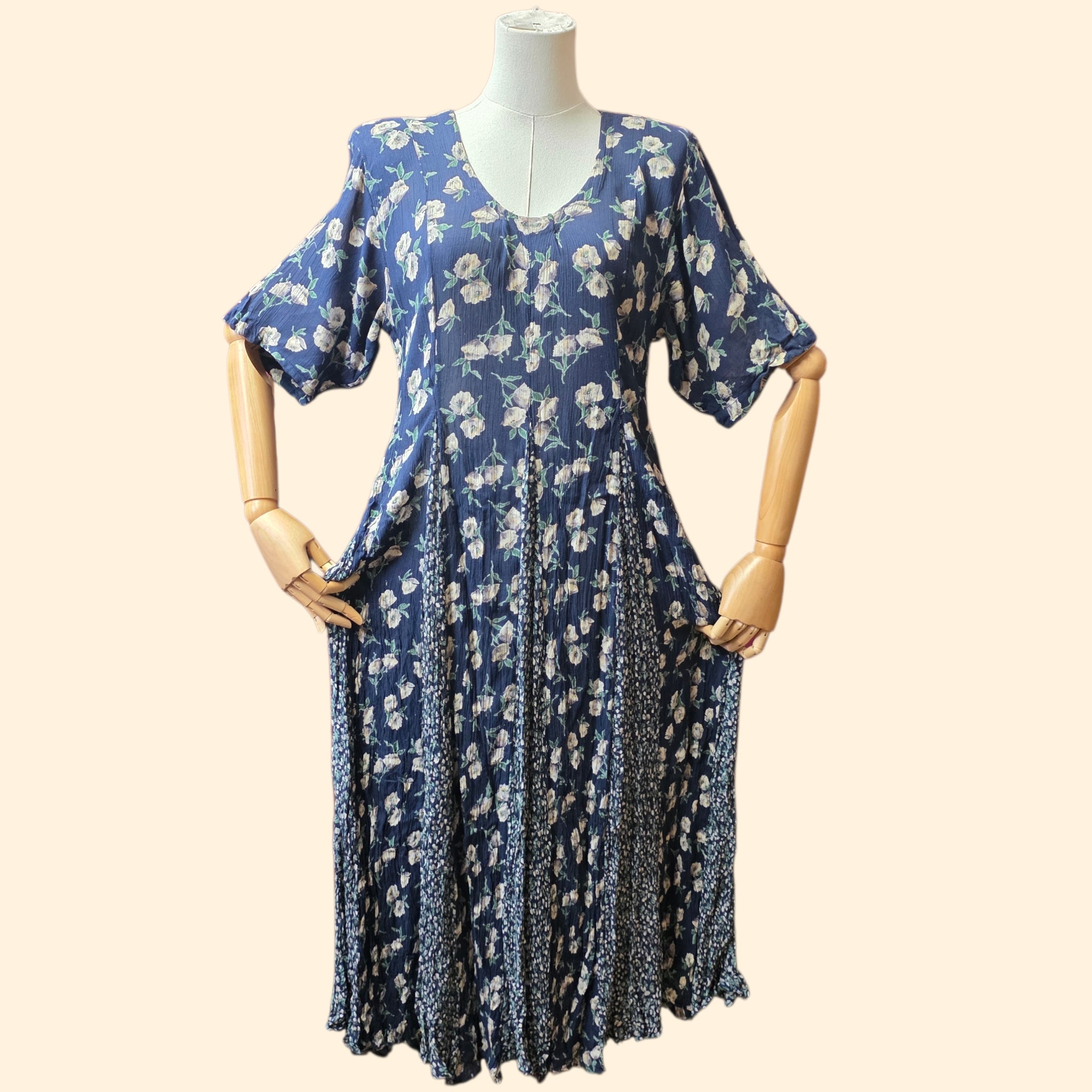 1990s Navy Blue Floral Rayon Short Sleeve Maxi Dress ~ Medium ~ Boho Grunge