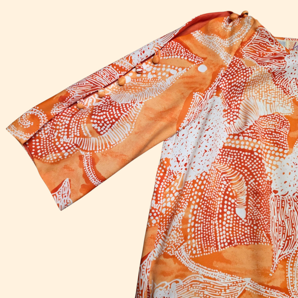 1970s Orange Batik Floral Print Hawaiian Long Sleeve Midi Shift Dress ~ Medium