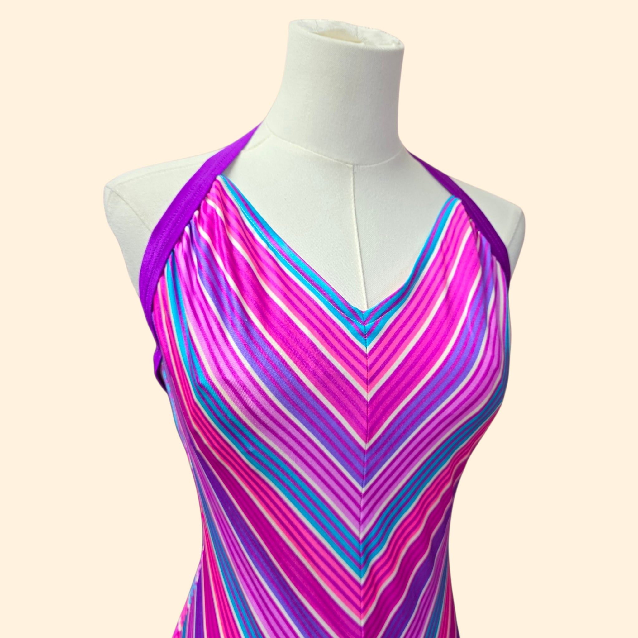 1980s Pink Chevron One Piece Swimsuit ~ Large