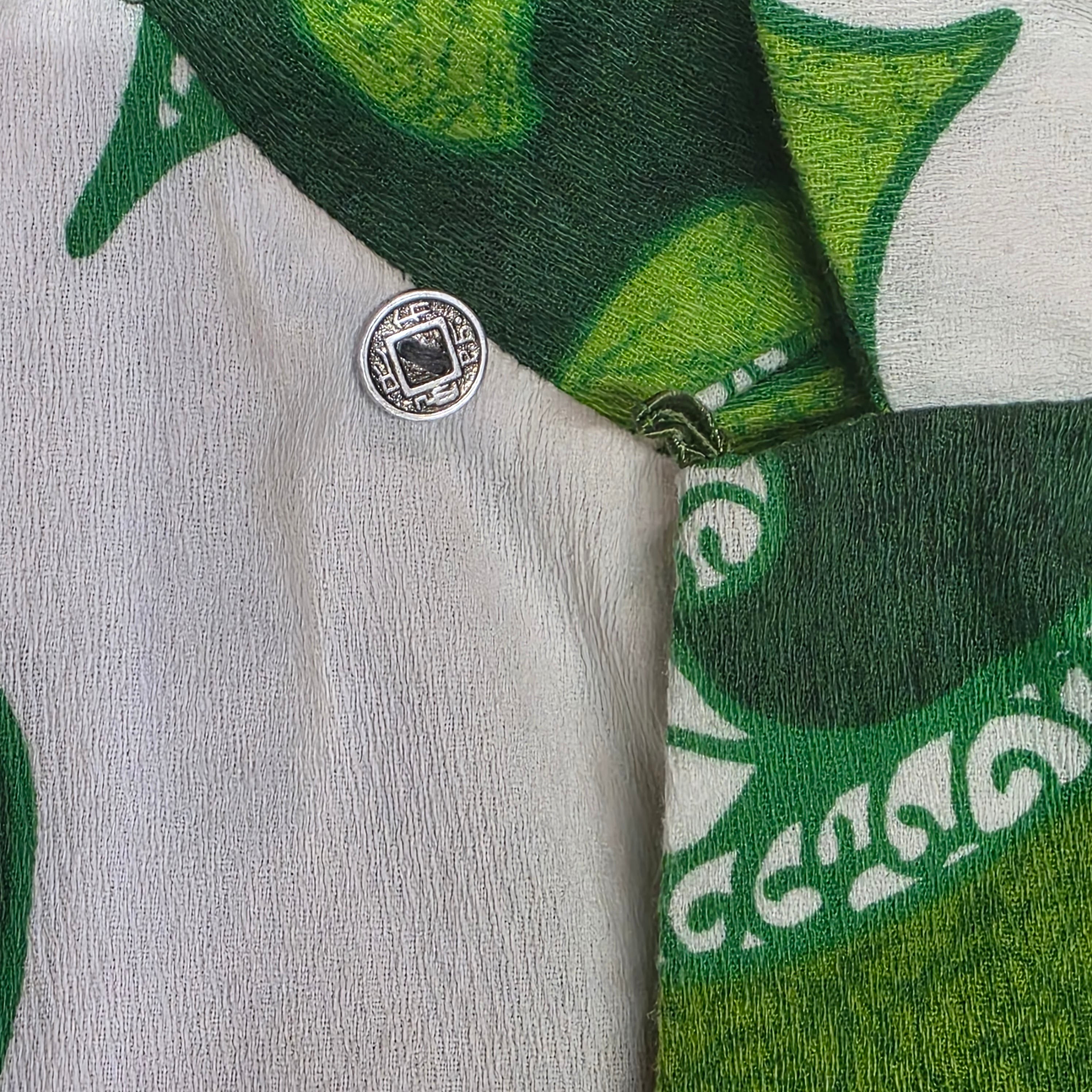 1960s Green and White Psychedelic Royal Hawaiian Barkcloth Button Down Shirt ~ Medium ~ Loop Collar